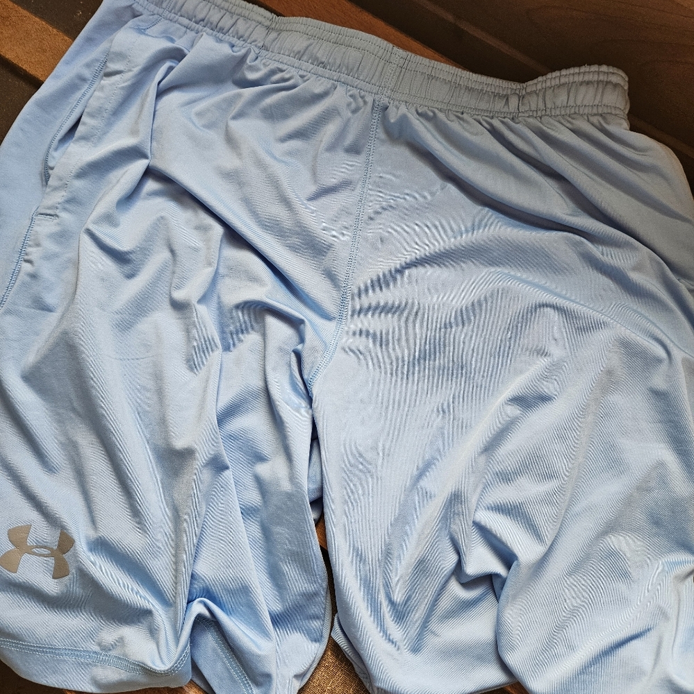 Under Armour Men's XL "Loose" Shorts
